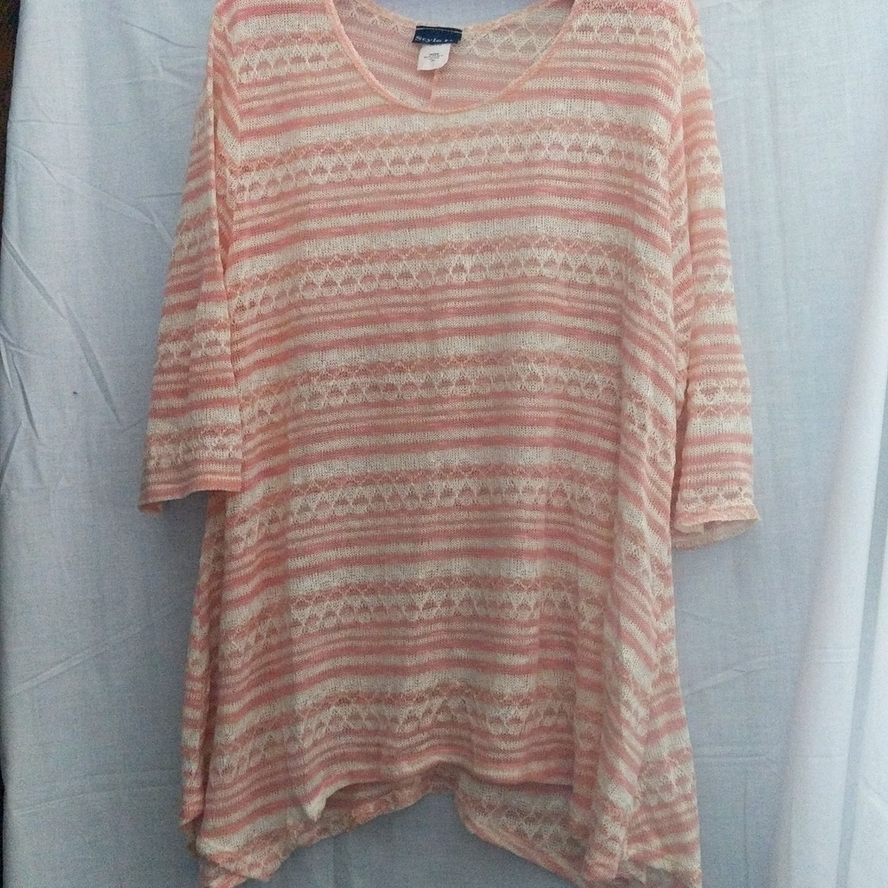 Sheer sweater, elbow sleeves, handkerchief hem